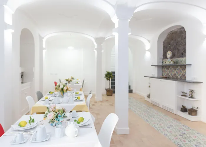 Manning Relais Sorrento